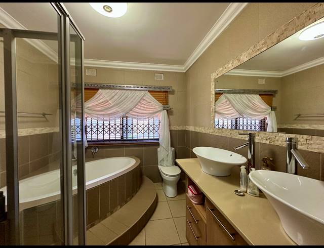 3 BEDROOM HOUSE FOR SALE IN MEER EN SEE